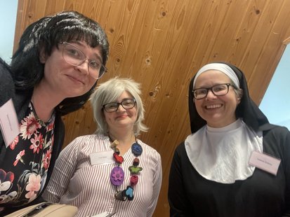 Maria Pöppel-Lindt, Trudi Gösser und Schwester Bonifacius